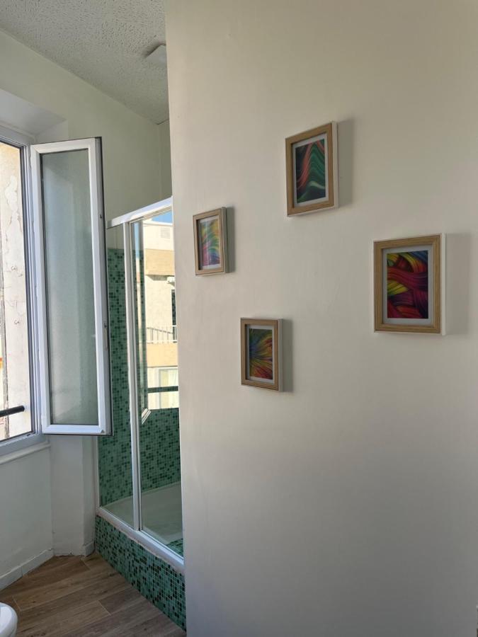 Appartement Hyeres - Centre Ville 3 Chambres 6 Personnes 4Eme Etage Escalier - Sebastien Claire Exteriör bild