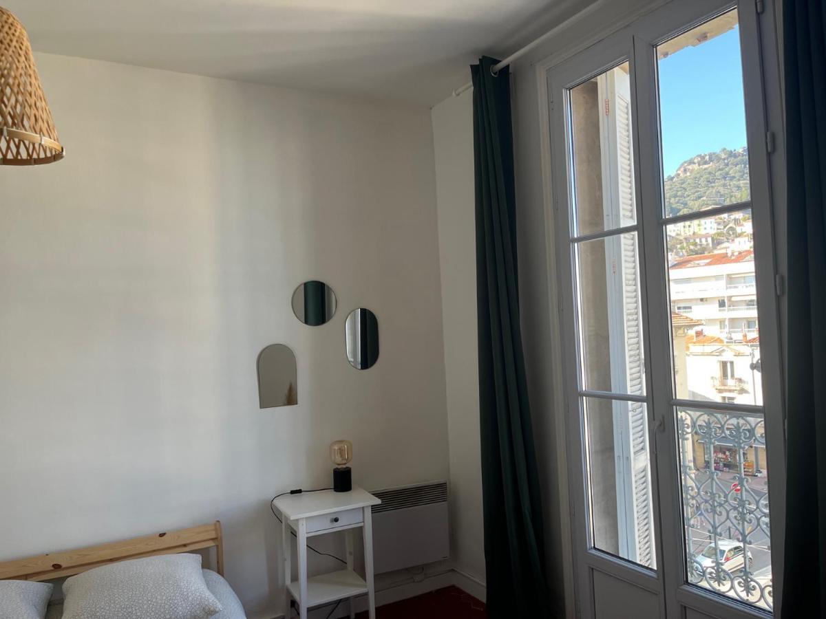 Appartement Hyeres - Centre Ville 3 Chambres 6 Personnes 4Eme Etage Escalier - Sebastien Claire Exteriör bild